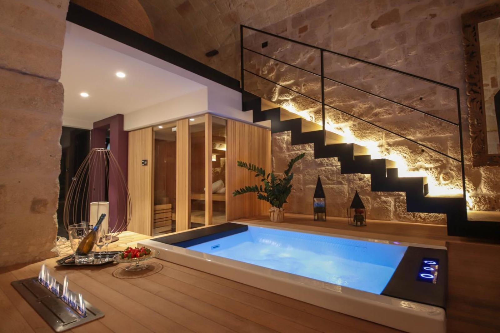 Suite & Spa Via Veneto Монополи Экстерьер фото