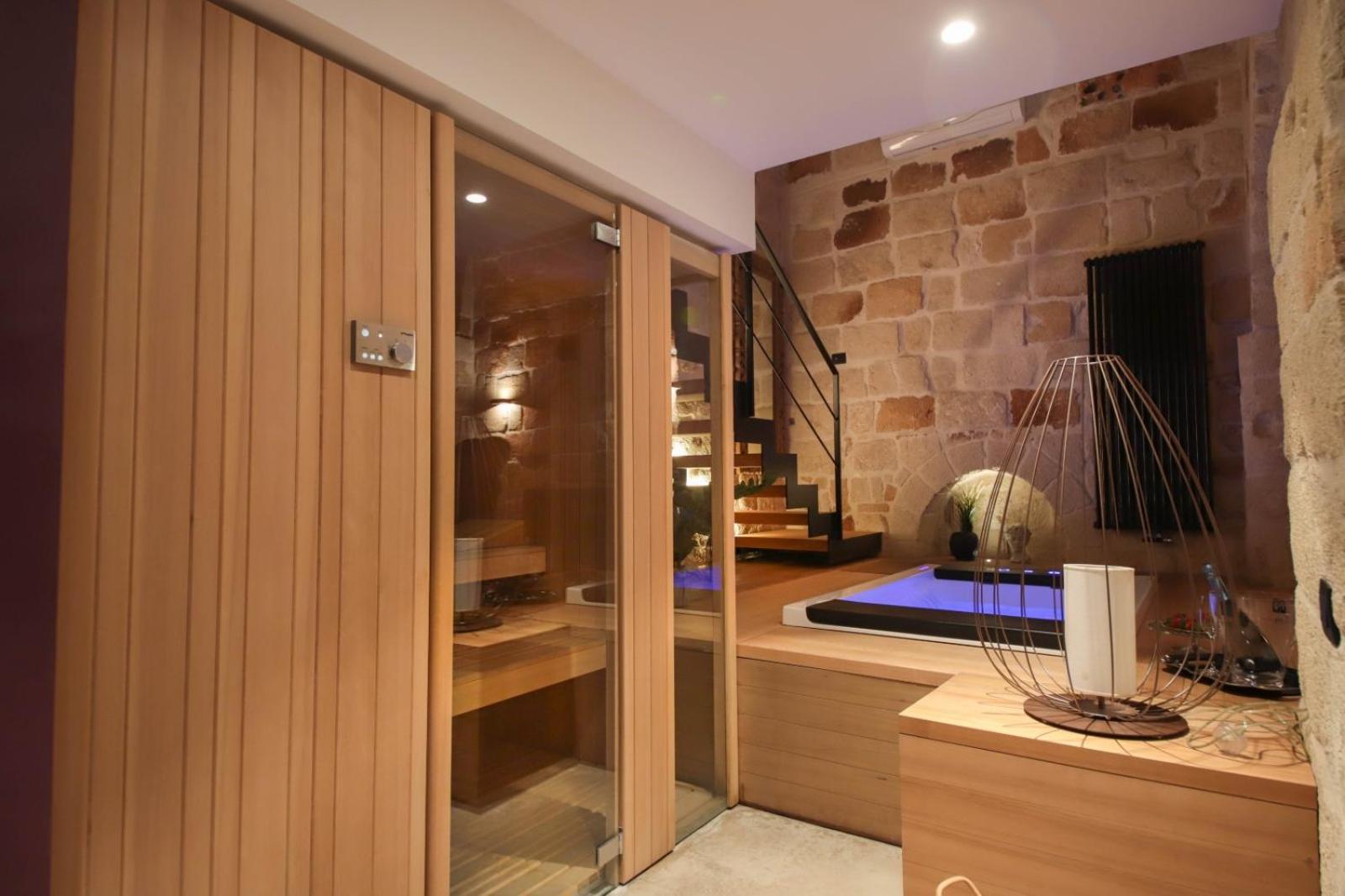 Suite & Spa Via Veneto Монополи Экстерьер фото